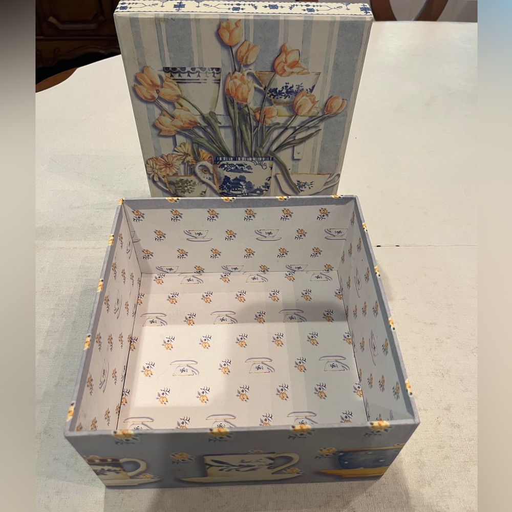 Vintage blue and white teacup floral decorative box. Great for keepsakes! - Picture 6 of 8